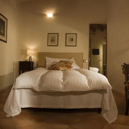 Orologio Hotel 3*