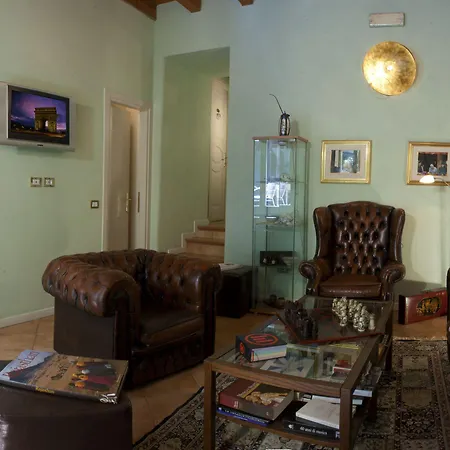 Orologio Hotel 3*