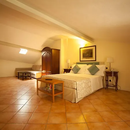 ホテル アルベルゴ オロロジオ